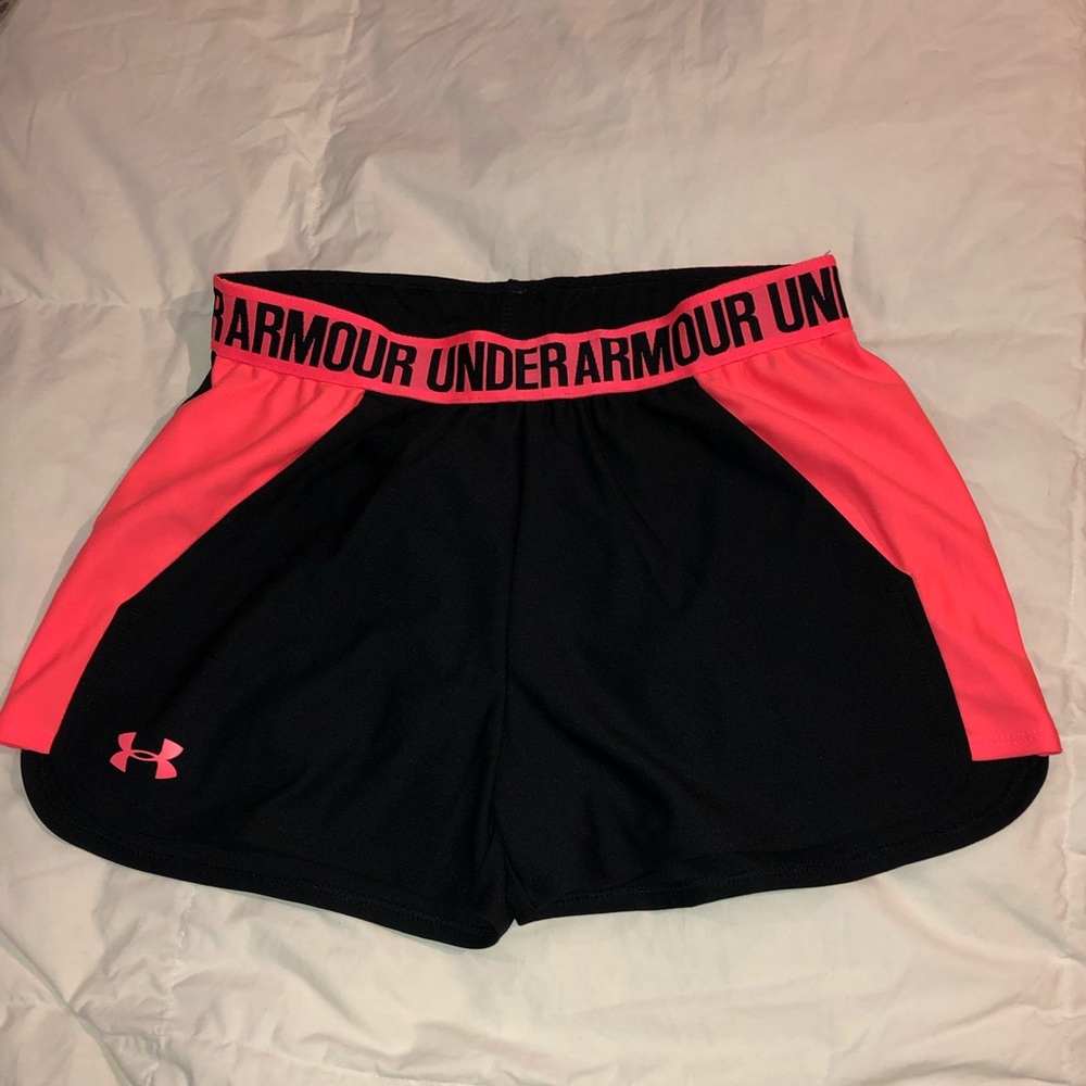 Under Armour Loose Fit Shorts